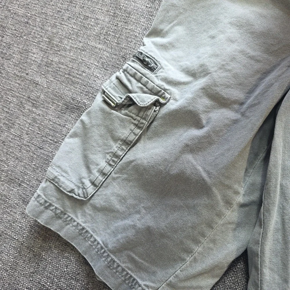 Columbia Cargo Shorts Grey Size 12 Youth Adjustable